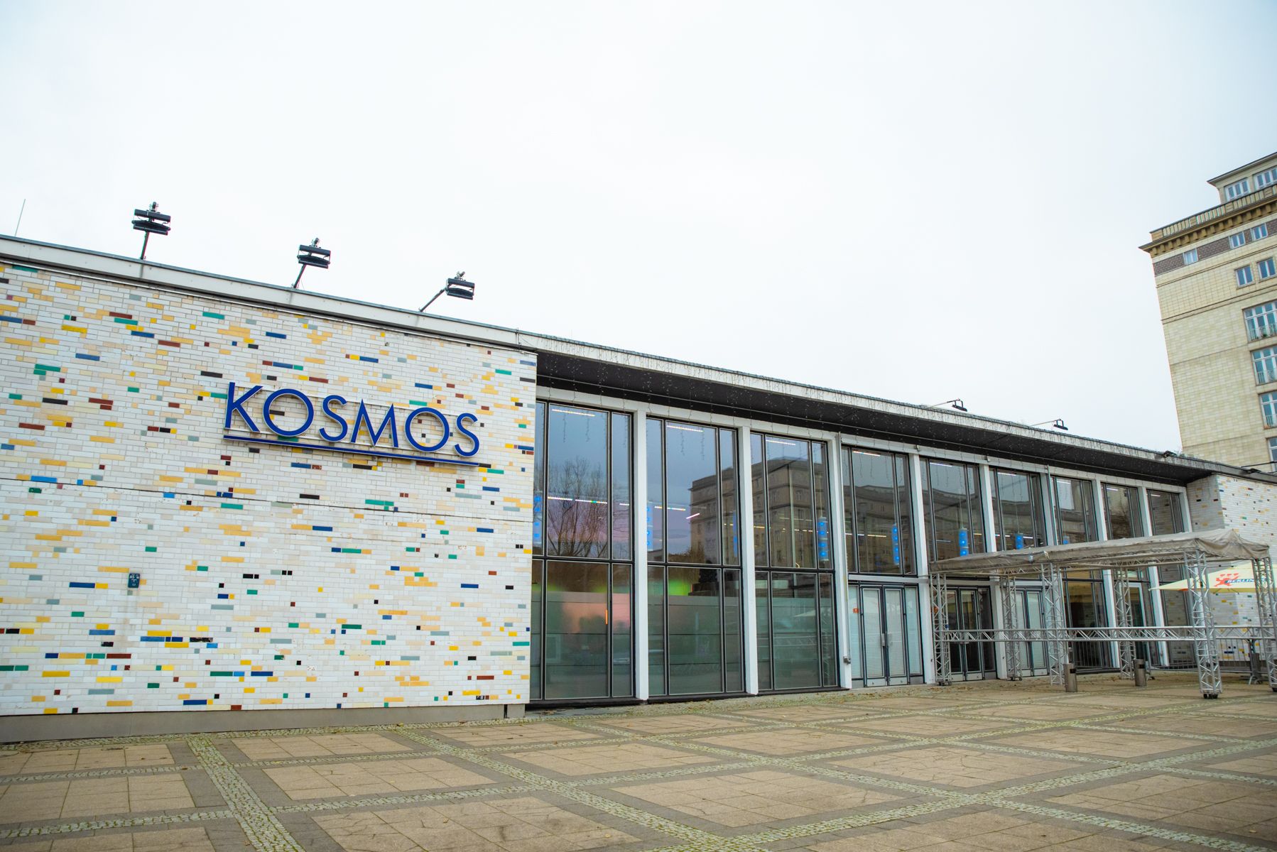 Kosmos place